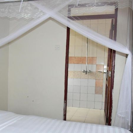 Golden Cherries Guest House Τζίντζα Εξωτερικό φωτογραφία