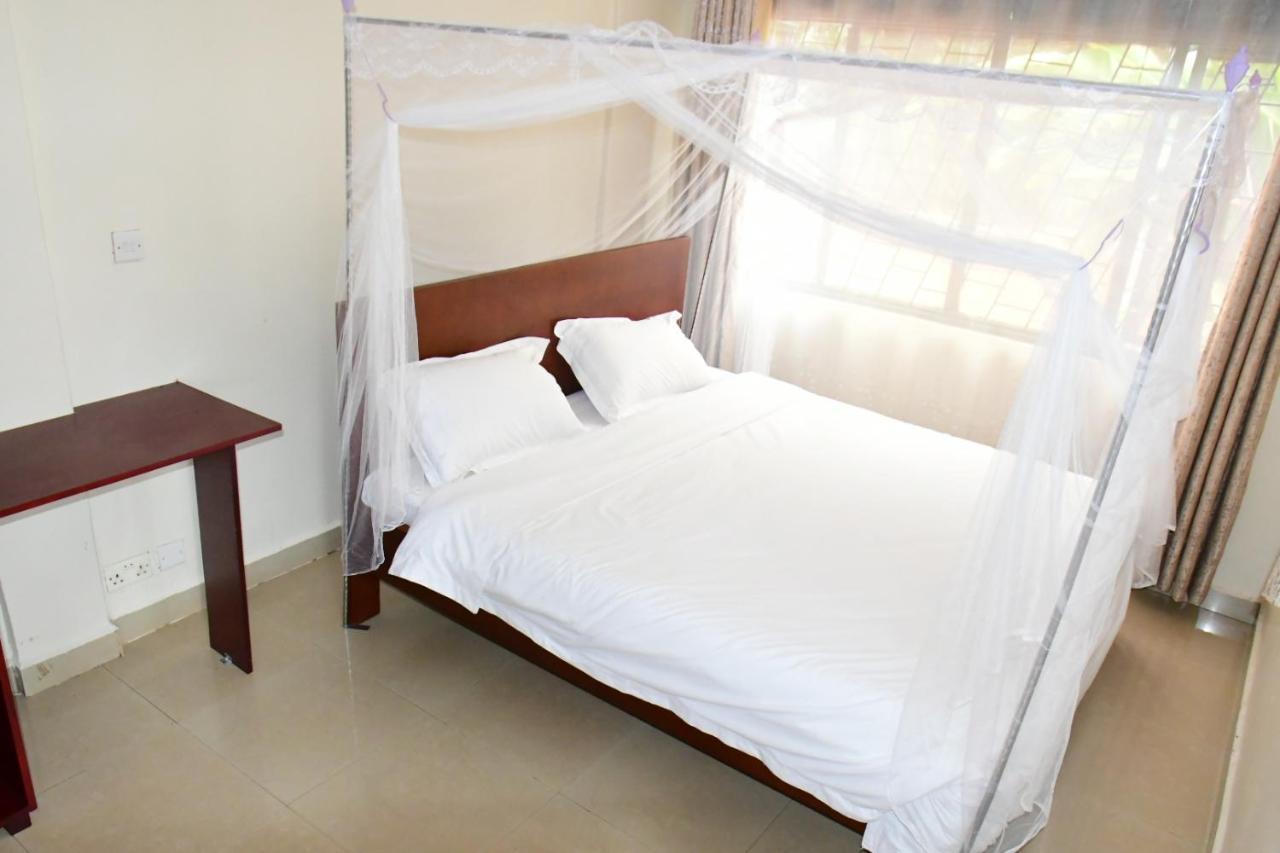 Golden Cherries Guest House Τζίντζα Εξωτερικό φωτογραφία