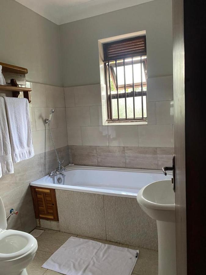 Golden Cherries Guest House Τζίντζα Εξωτερικό φωτογραφία