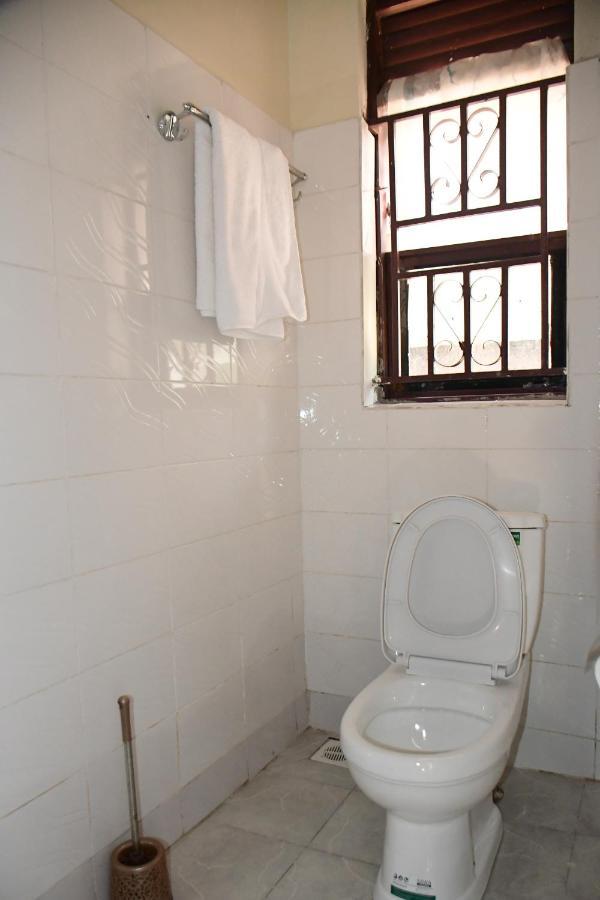 Golden Cherries Guest House Τζίντζα Εξωτερικό φωτογραφία