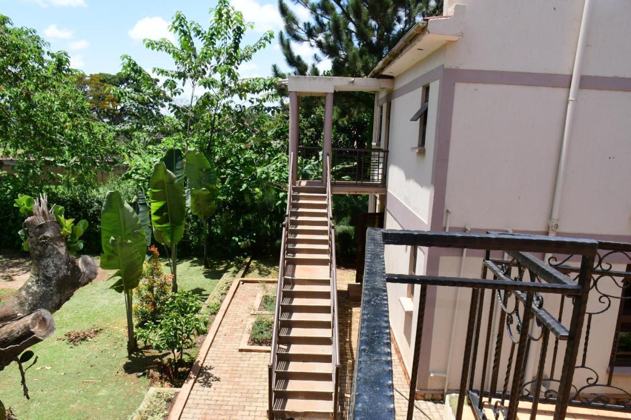 Golden Cherries Guest House Τζίντζα Εξωτερικό φωτογραφία