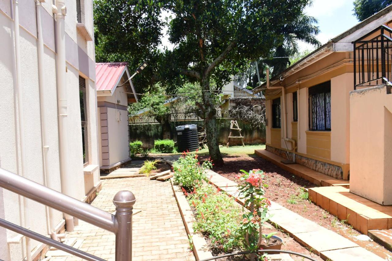 Golden Cherries Guest House Τζίντζα Εξωτερικό φωτογραφία