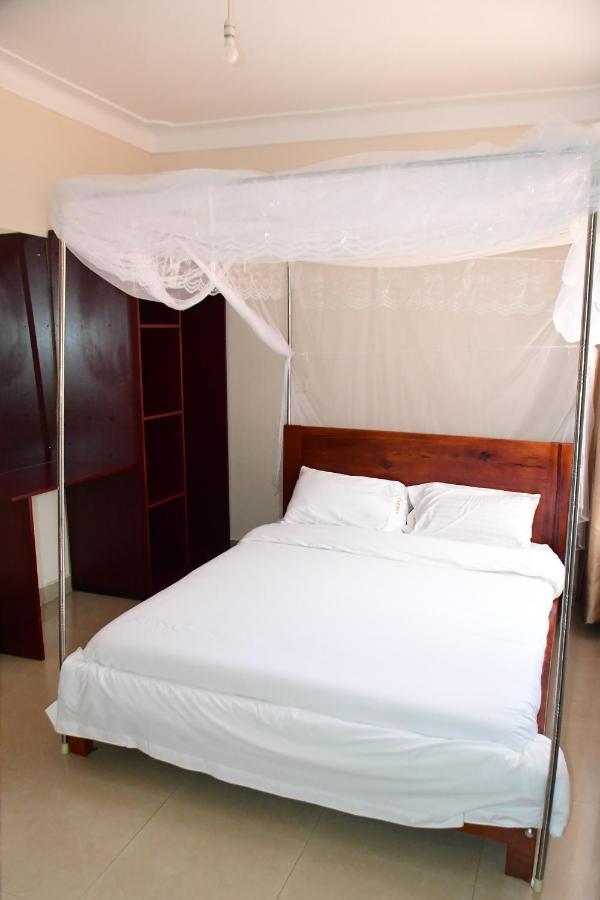 Golden Cherries Guest House Τζίντζα Εξωτερικό φωτογραφία