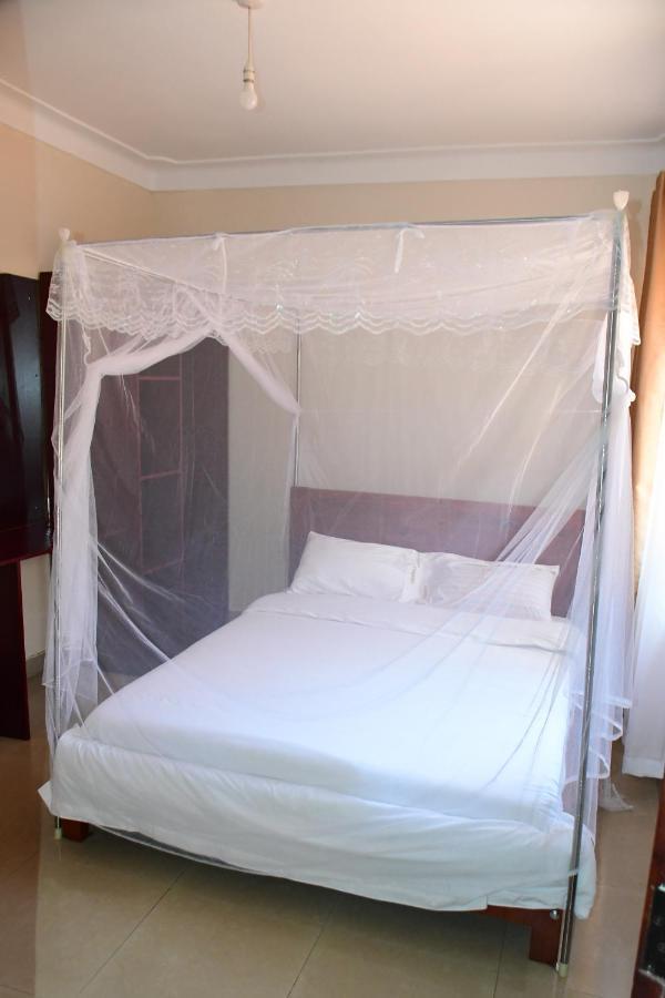 Golden Cherries Guest House Τζίντζα Εξωτερικό φωτογραφία